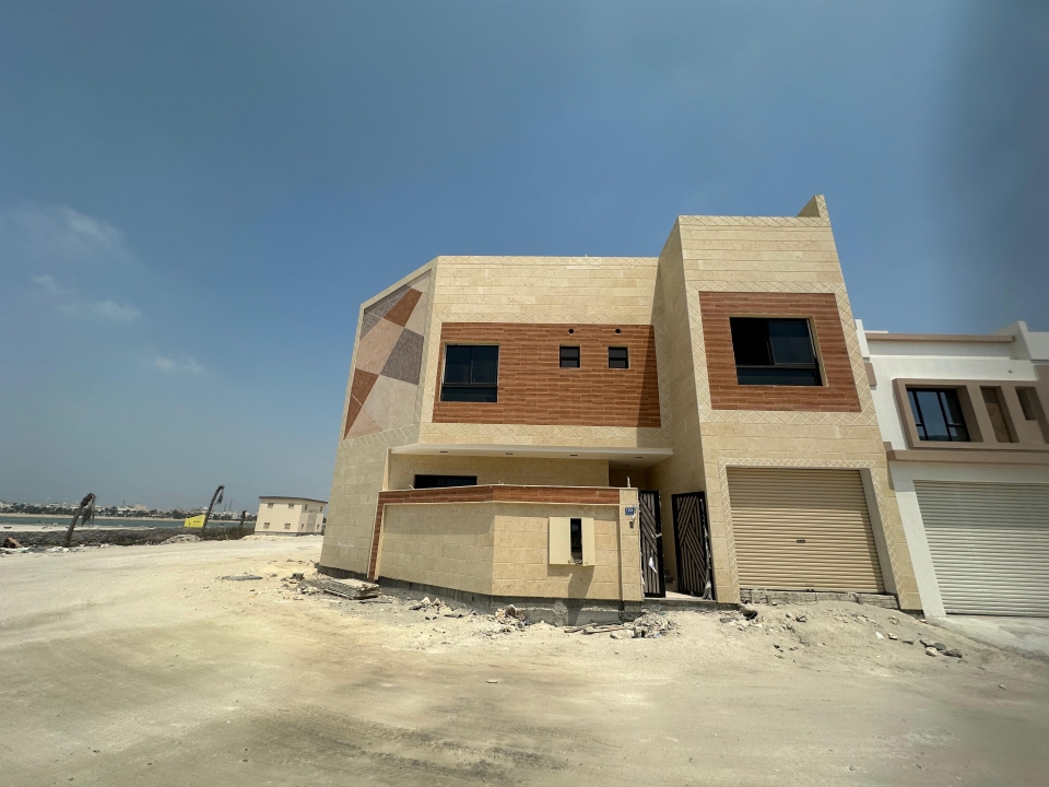  فيلا للـبيع في عراد - 384